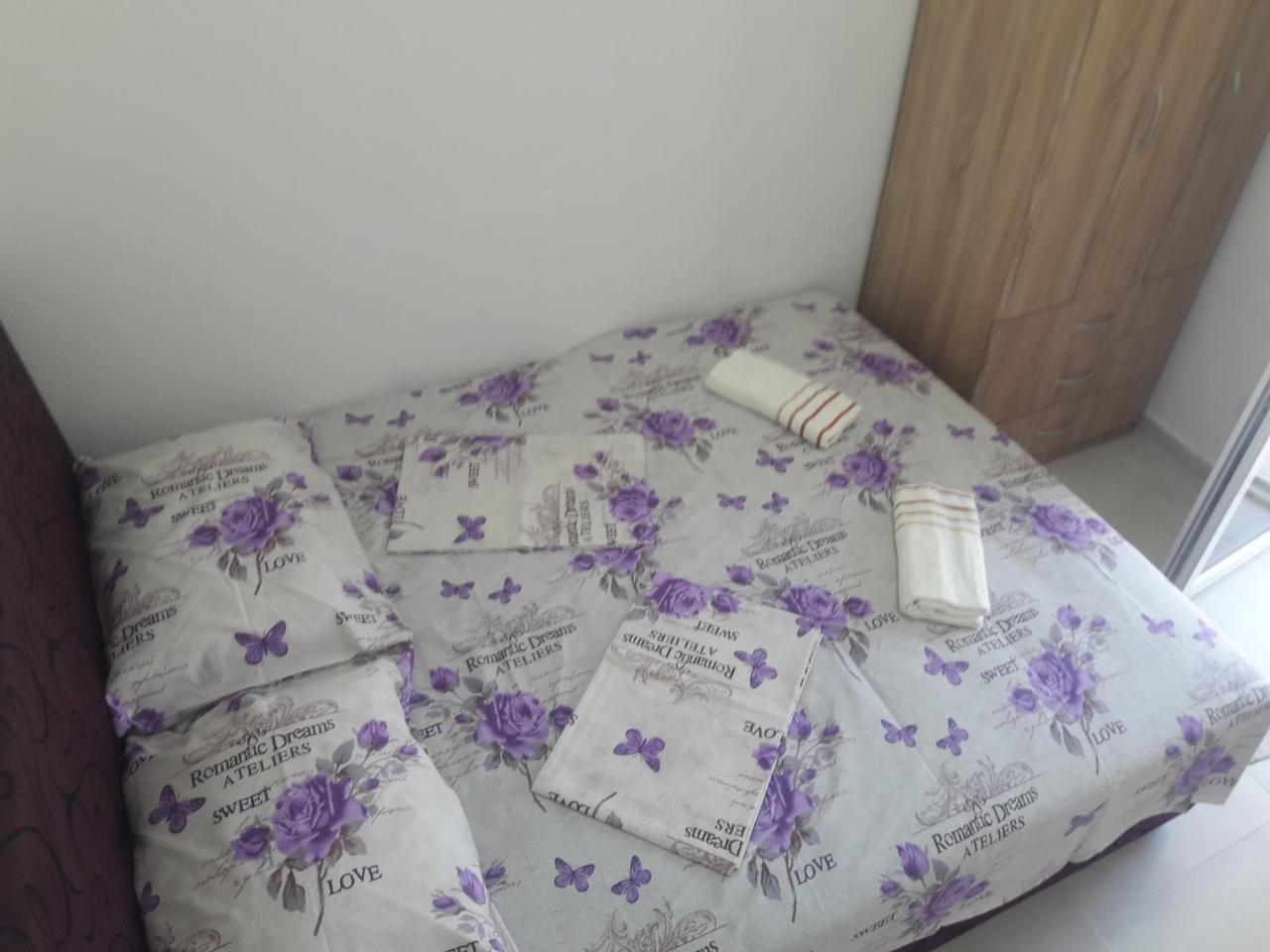 Apartment Perutovic Sutomore Ngoại thất bức ảnh