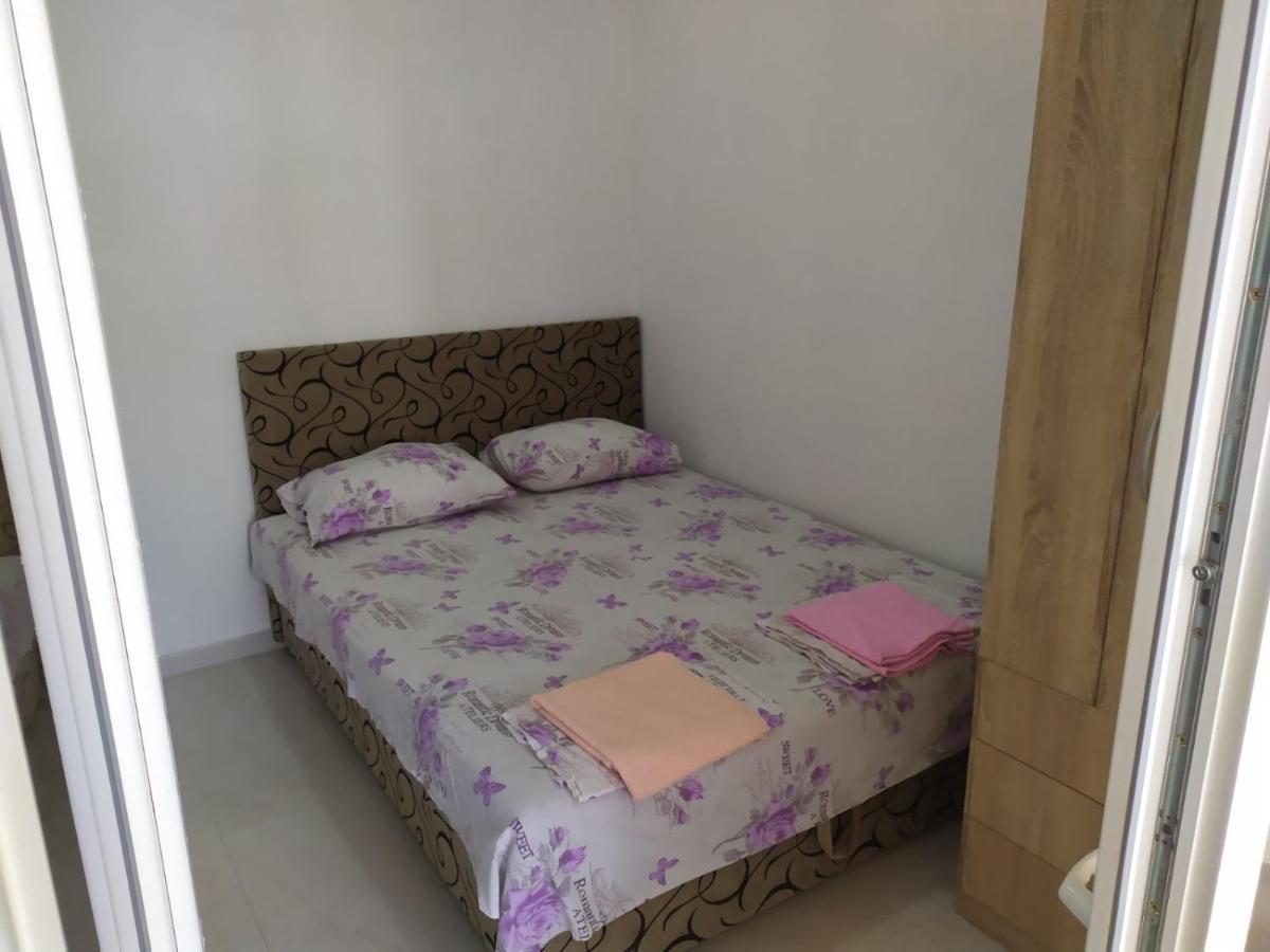 Apartment Perutovic Sutomore Ngoại thất bức ảnh